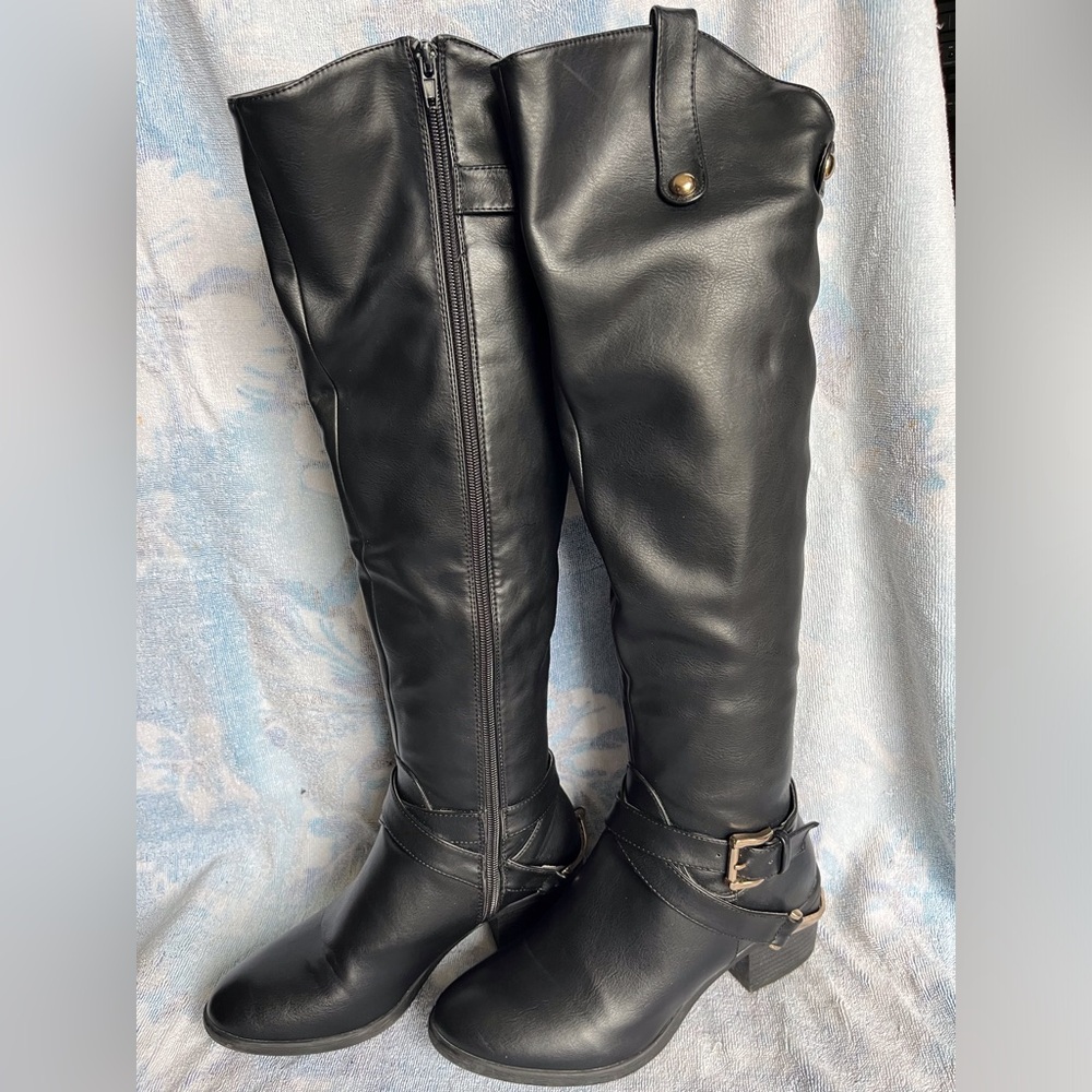Sz. 8 OM by Olivia Miller 21” Tall Black Boots w/Gold Accents